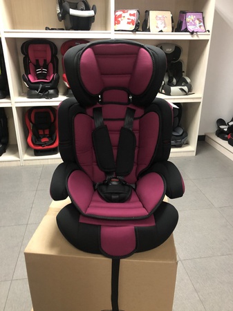 Детское автомобильное кресло