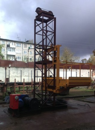 Строительный мачтовый подъемник ПМГ 1500 кг