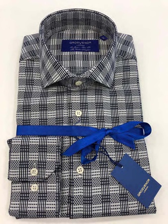 Erkeklerin gömlekleri