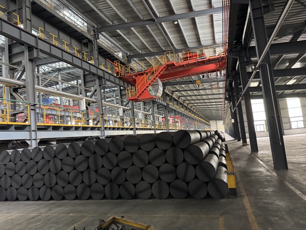 Durable Graphite Electrode for Efficient Steel Melting