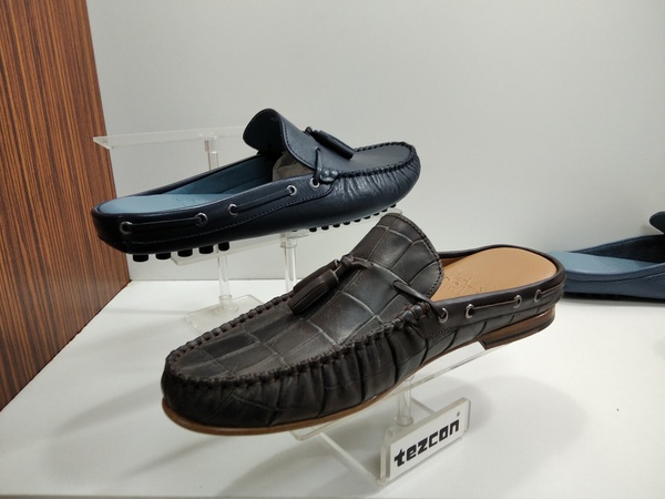 Men's shoes made of genuine leather