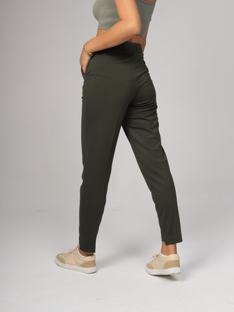 Рубашка в клетку (вискоза) и стильные брюки (двунитка).