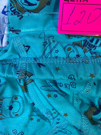 T-Shirt mit Shorts in vier Farben