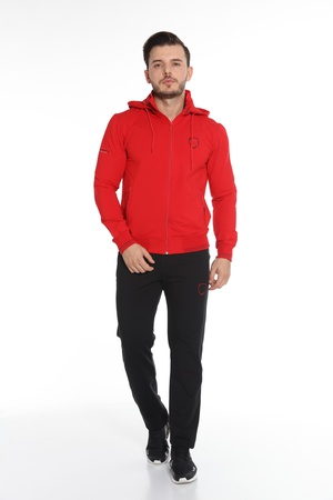 МУЖСКОЙ СПОРТИВНЫЙ КОСТЮМ