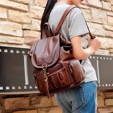 Kadın sırt çantası