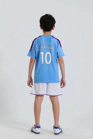 Football kits 6-12 years old