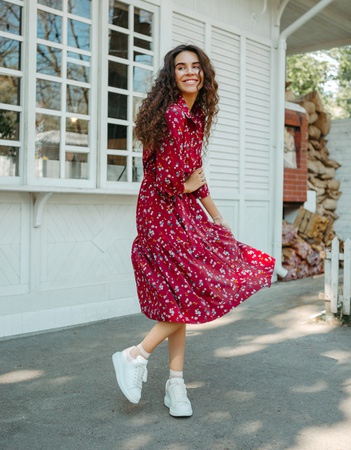 Платье миди на пуговицах