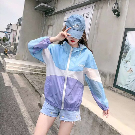 женская ветровка