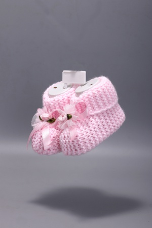 ТРИКОТАЖНАЯ ОБУВЬ С ЦВЕТОЧНЫМИ РУКАМИ