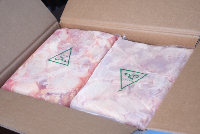 Целая курица и разделанная продукция, возможна изготовление упаковки по вашему запросу.
