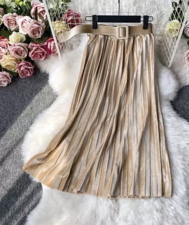 Стильные плиссированные юбки.
