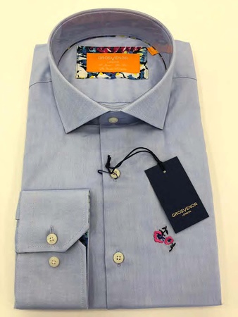 Erkeklerin gömlekleri