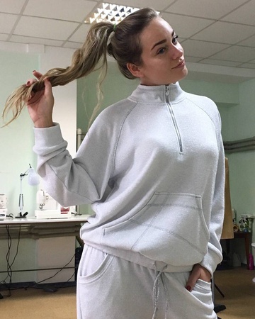 Женский спортивный костюм