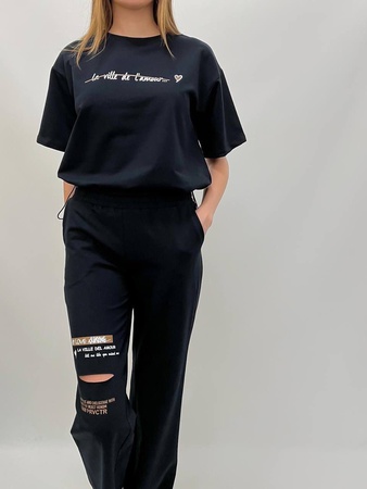 Костюм с брюками и футболкой  спортивный летний