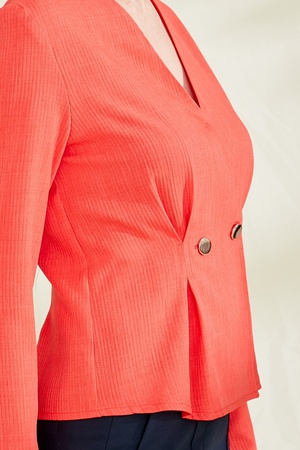 Жакет с блестящими пуговицами