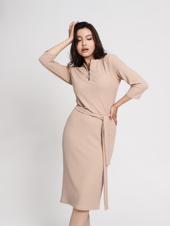 Трикотажное стильное платье с разрезом. Размерный ряд 42-48