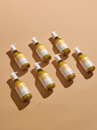 Normal ve kırılgan saçlar için fitokeratin ve E vitamini içeren "Yoğun nemlendirici" saç kremi