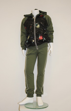 KAPŞONLU  EŞOFMAN TAKIM