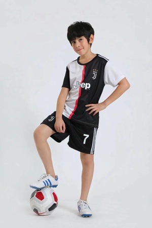 Football kits 6-12 years old