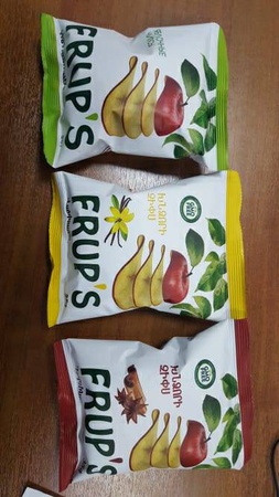 фруктовые чипсы в ассортименте