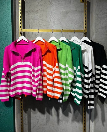 بلوزات دافئة بسحاب مخطط