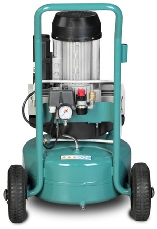 Tragbarer Kolbenkompressor Compact Air BX 33