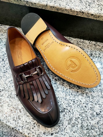 Parti Elbisesi, Bayan Ayakkabı Ve Çantaları, Erkek Takım Elbise Ve Ayakkabıları, Kot Pantolon, Çocuk Kıyafetleri, Tekstil, Kumaşlar