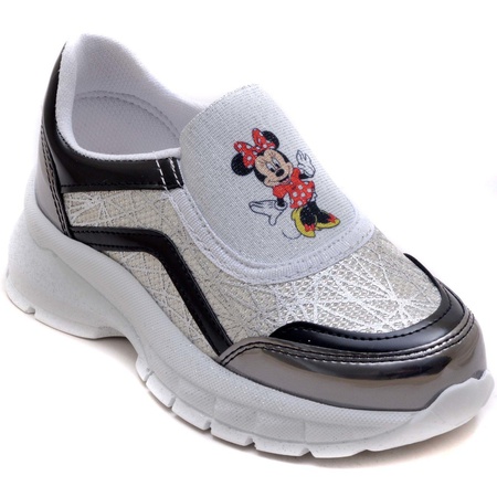 Детские кроссовки