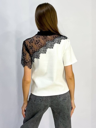 Блузка с гипюром