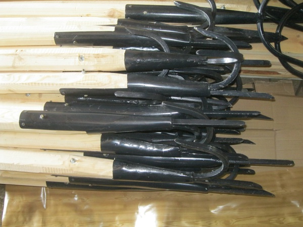 Древко черенок багровище для опорного инструмента багра рогача ДИН-42-3КП