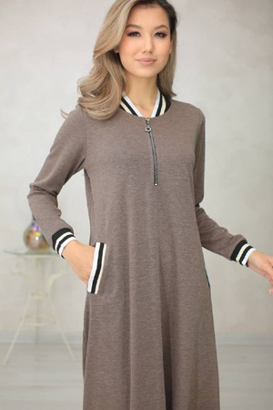 Платье спорт-шик