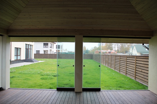 Безрамное остекление