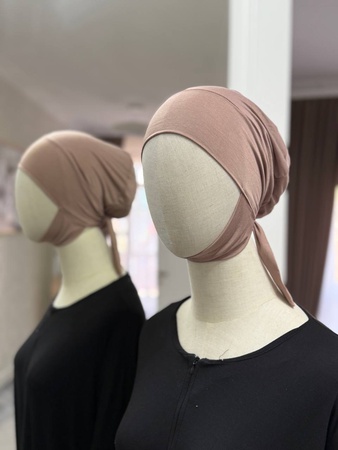 Шапка на завязках