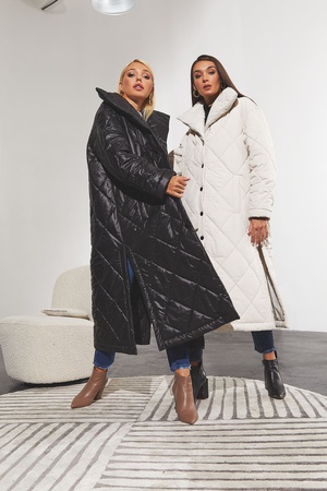 Yarık düğmeli siyah uzun kışlık kaban