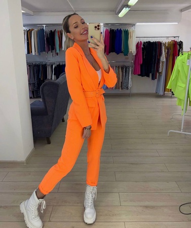 Женские костюмы двойка