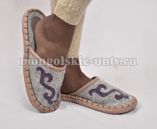 Войлочные тапочки из Монголии