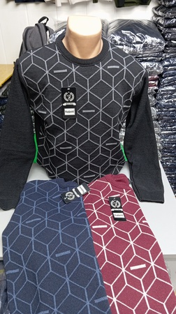 Свитер мужской плотной вязки