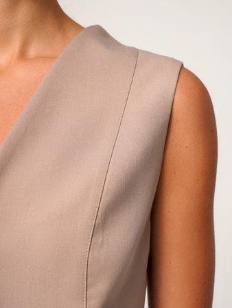 Костюм брючный с жилеткой