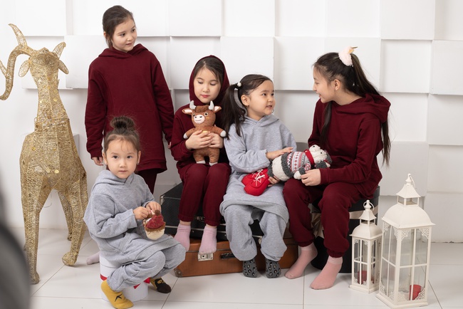 Paired suits mom and daughter