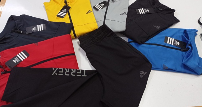 СПОРТИВНЫЙ КОСТЮМ