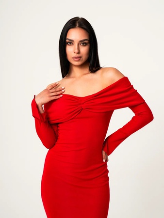 Örme omuzları açık elbise