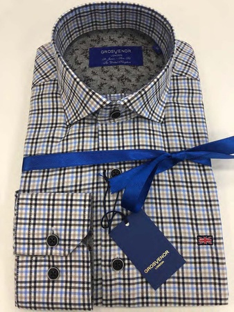 Erkeklerin gömlekleri