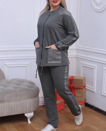 Женские спортивки и платья