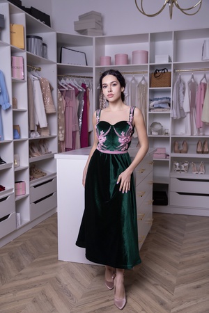 Вечернее платье с декором