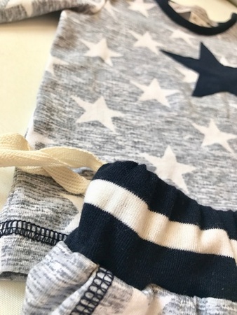 Çocuk için pantolon.