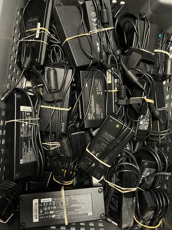 2000x AC ADAPTER HP ACER ASUS TOSHIBA CHARGER 45W - 120W FOR LAPTOPS