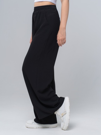 Kadın pantolonları