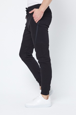 Модель мужского спортивного костюма - Si4