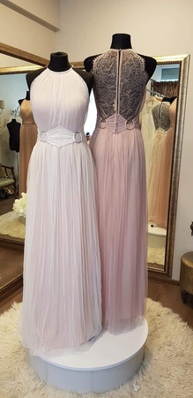 Вечерние и свадебные платья большой выбор. Платья дополнительно по низким ценам с манекенов, выставок и показов