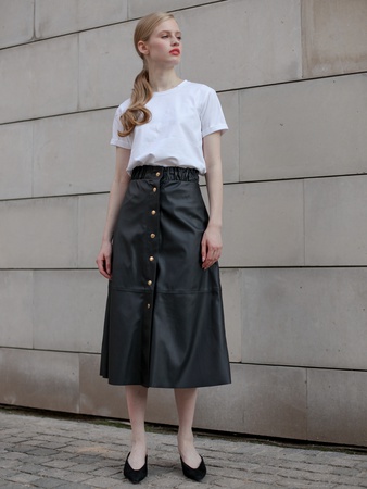 Düğmeli deri etek &#39;20